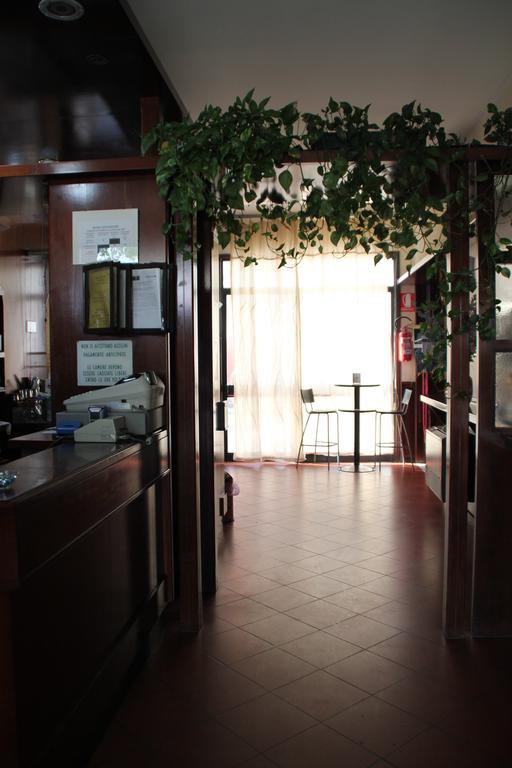 Nuovo Hotel San Martino Snc كاساليتشيو دي رينو المظهر الخارجي الصورة