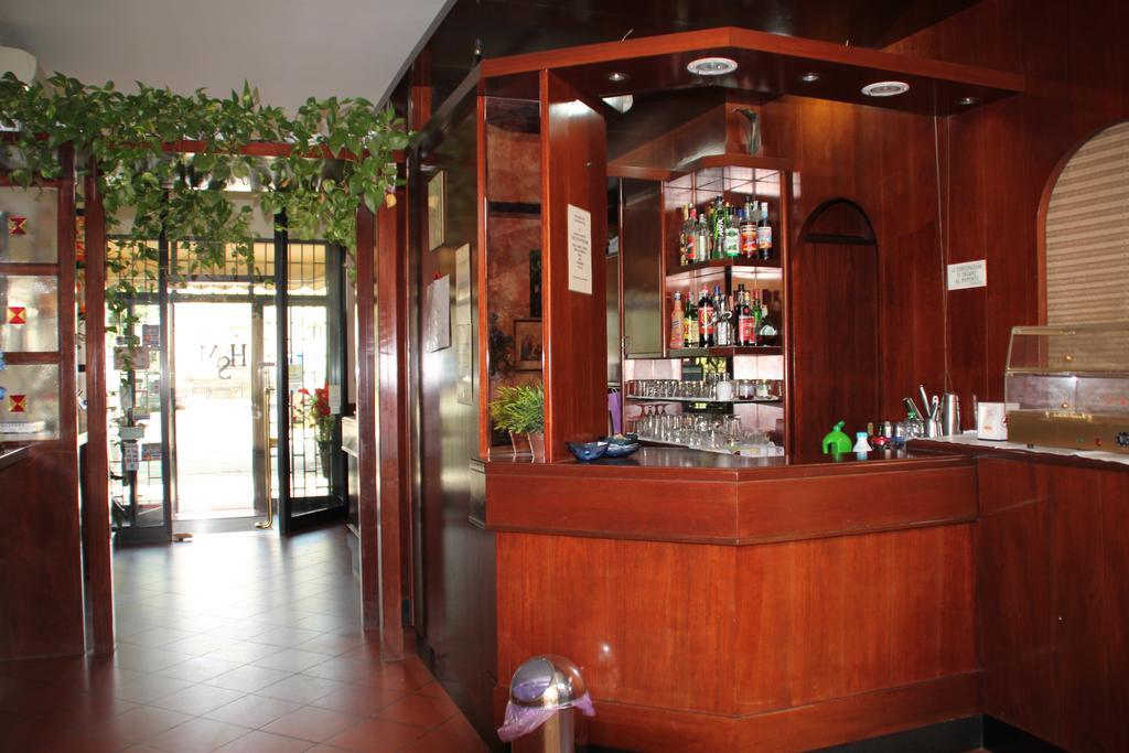Nuovo Hotel San Martino Snc كاساليتشيو دي رينو المظهر الخارجي الصورة