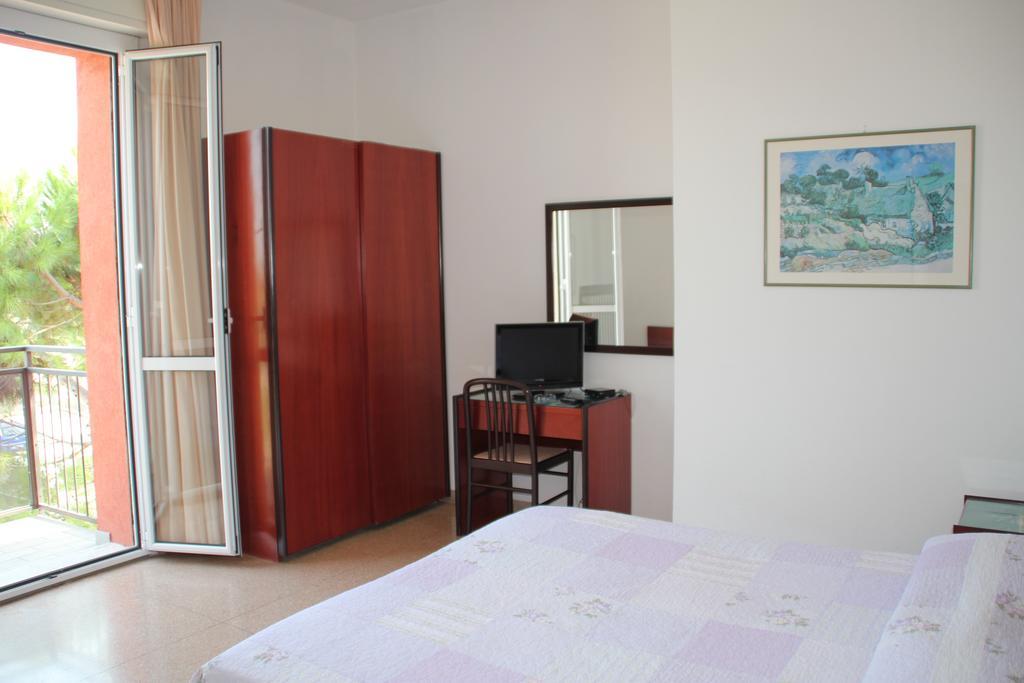 Nuovo Hotel San Martino Snc كاساليتشيو دي رينو الغرفة الصورة