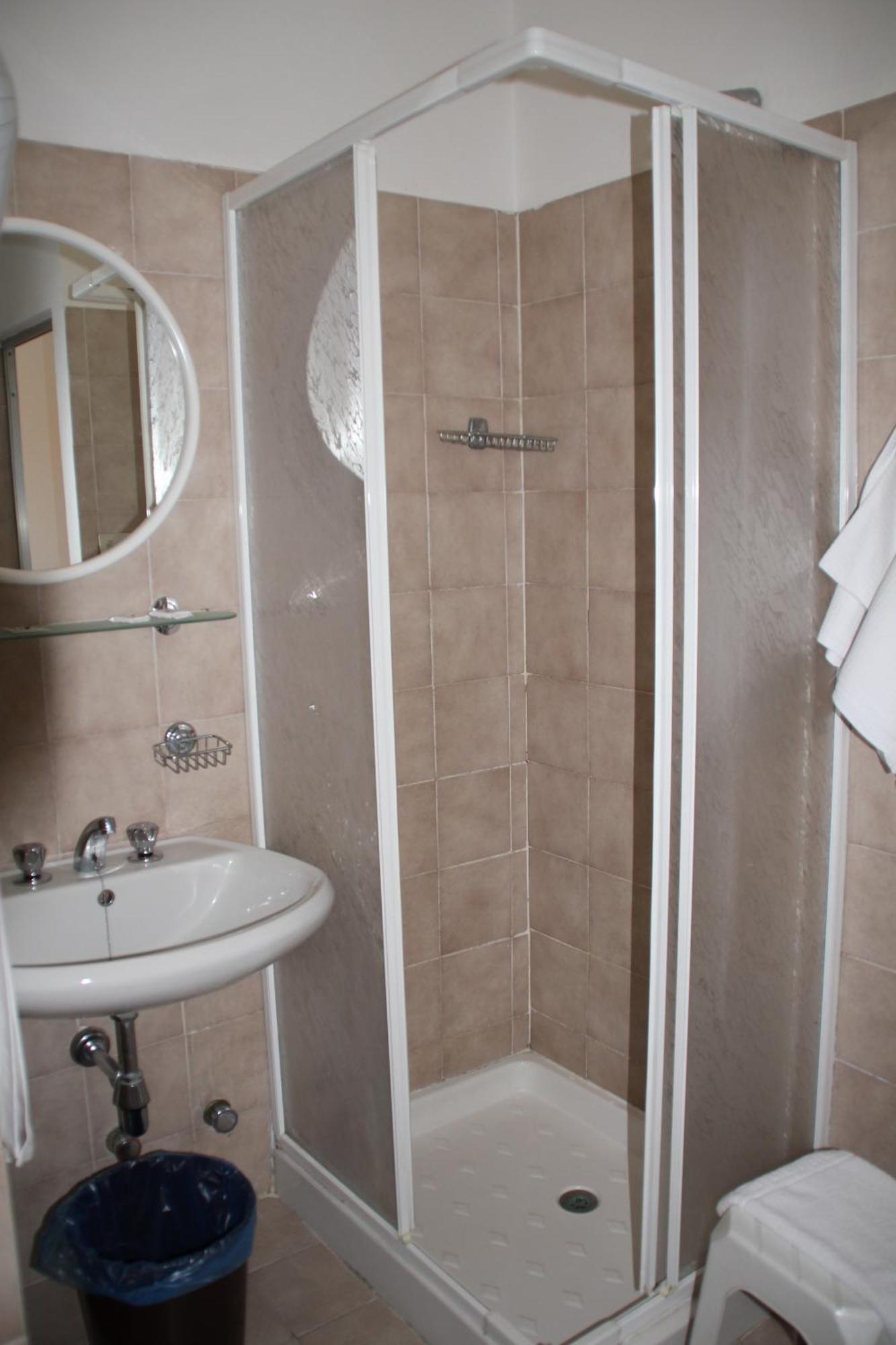 Nuovo Hotel San Martino Snc كاساليتشيو دي رينو الغرفة الصورة